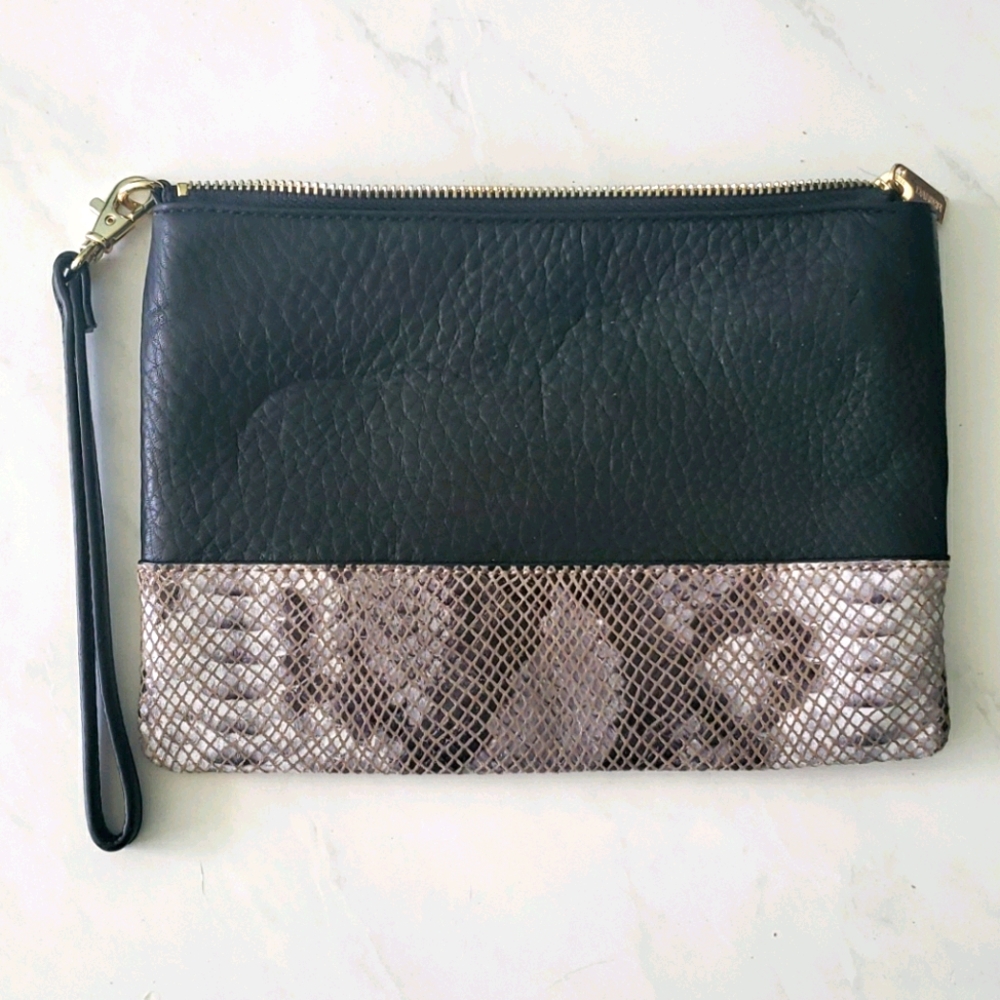 Danier clutch
